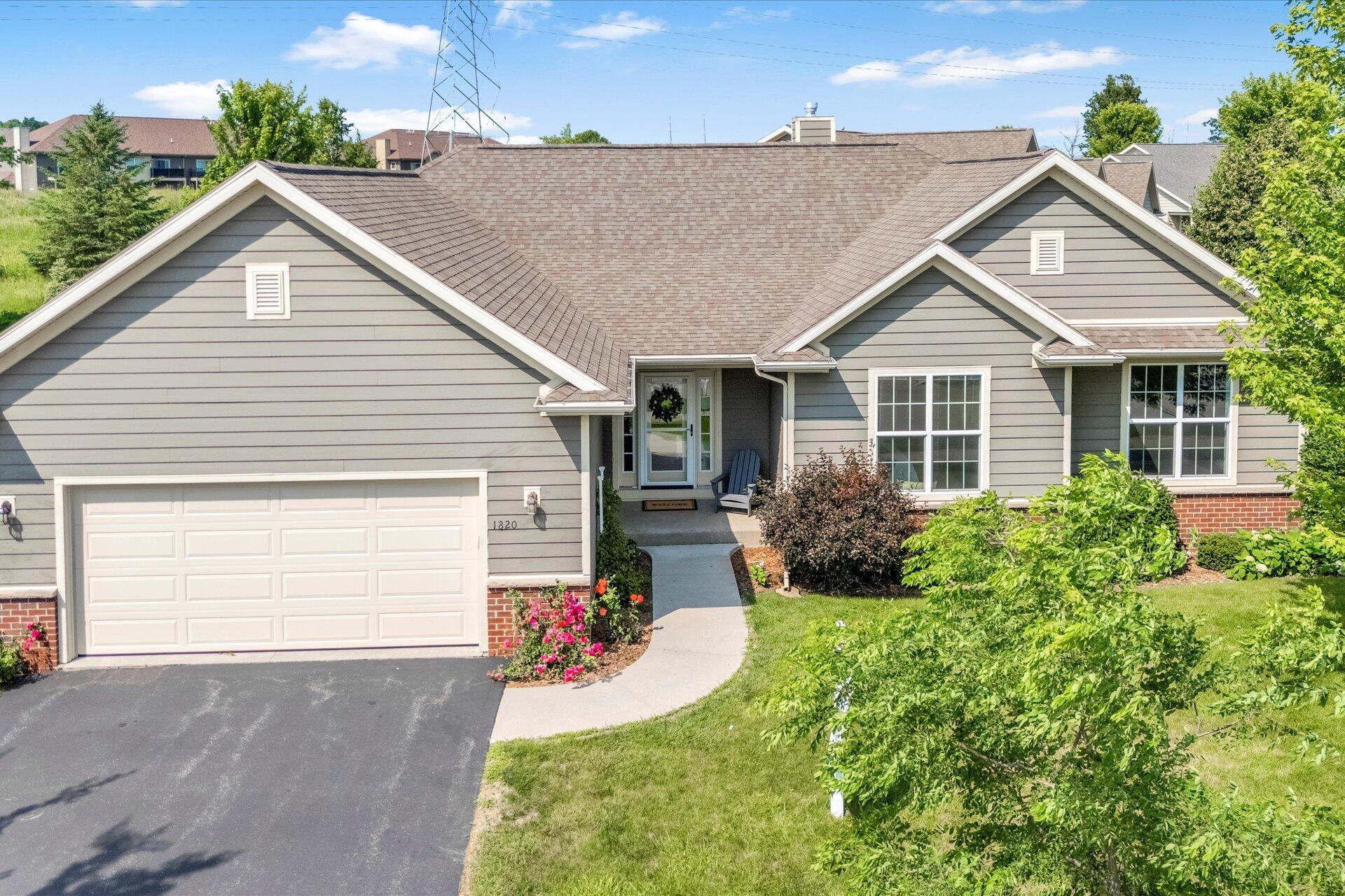 Property Photo:  1820 Misty Ridge Ln  WI 53024 
