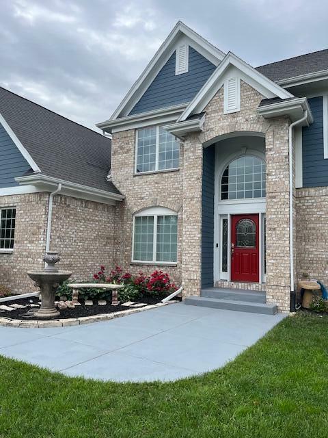Property Photo: 844 Oak Ridge Cir WI 53027