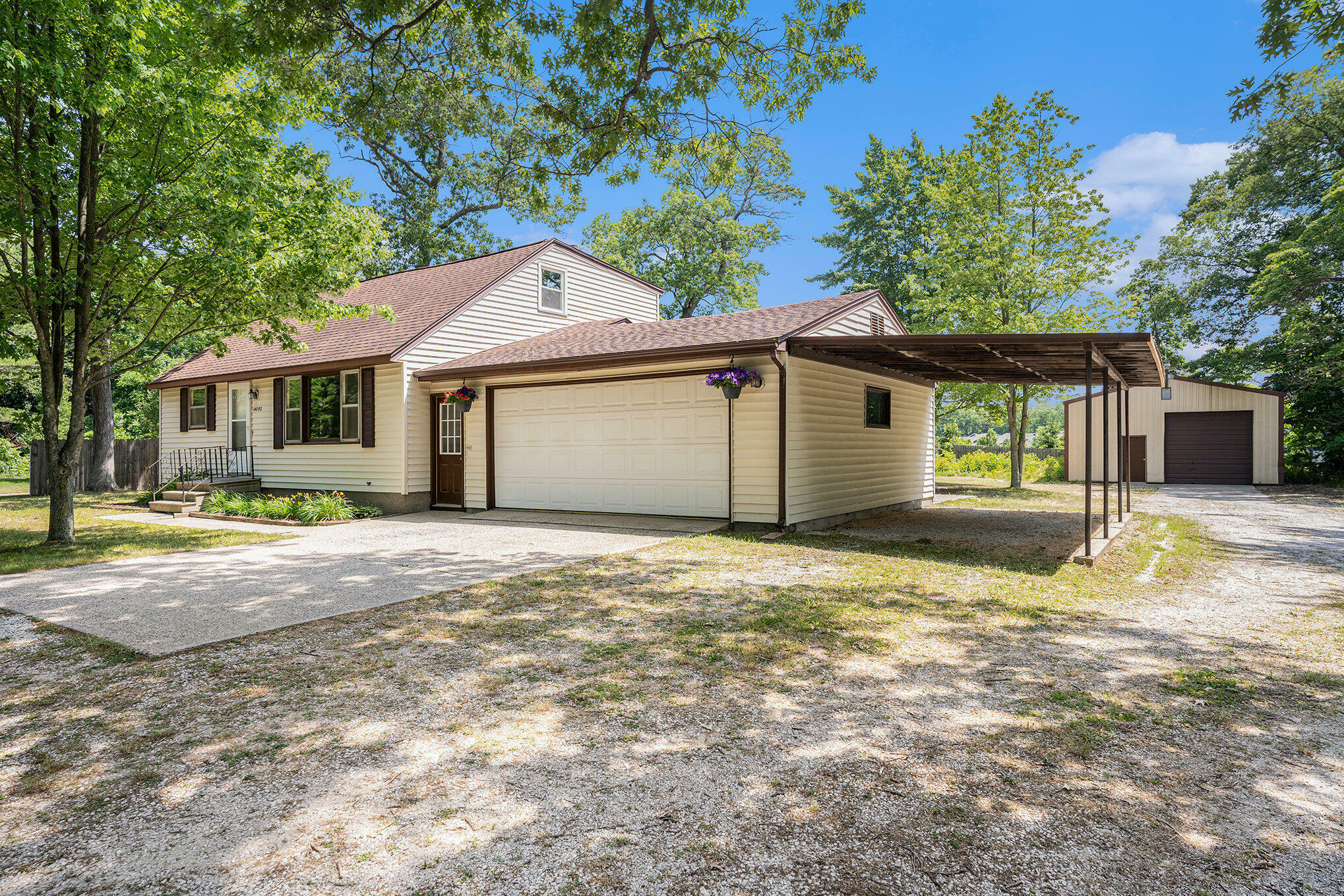 Property Photo: 14092 152nd Avenue MI 49417