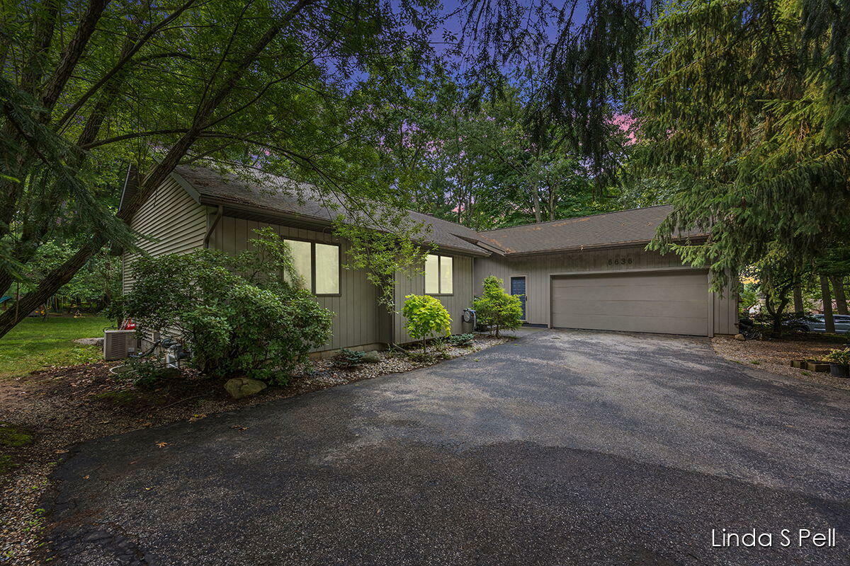 6636 E Riverwoods Court NE  Rockford MI 49341 photo