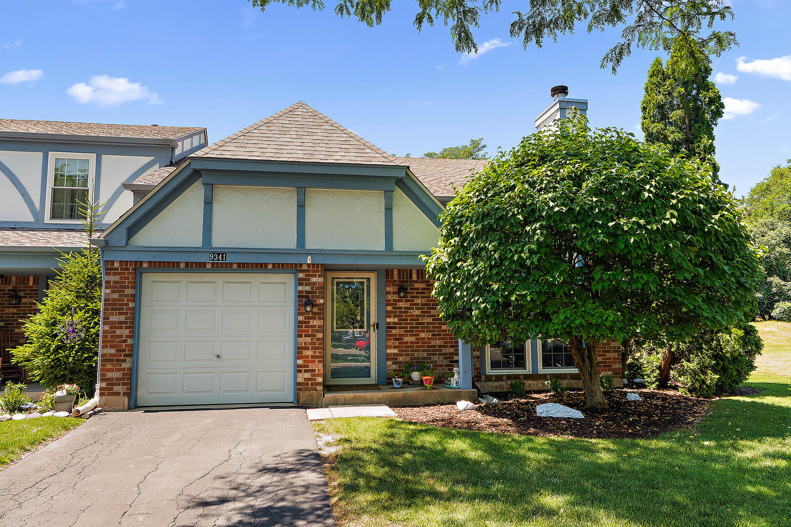 Property Photo: 9341 Montgomery Drive IL 60462