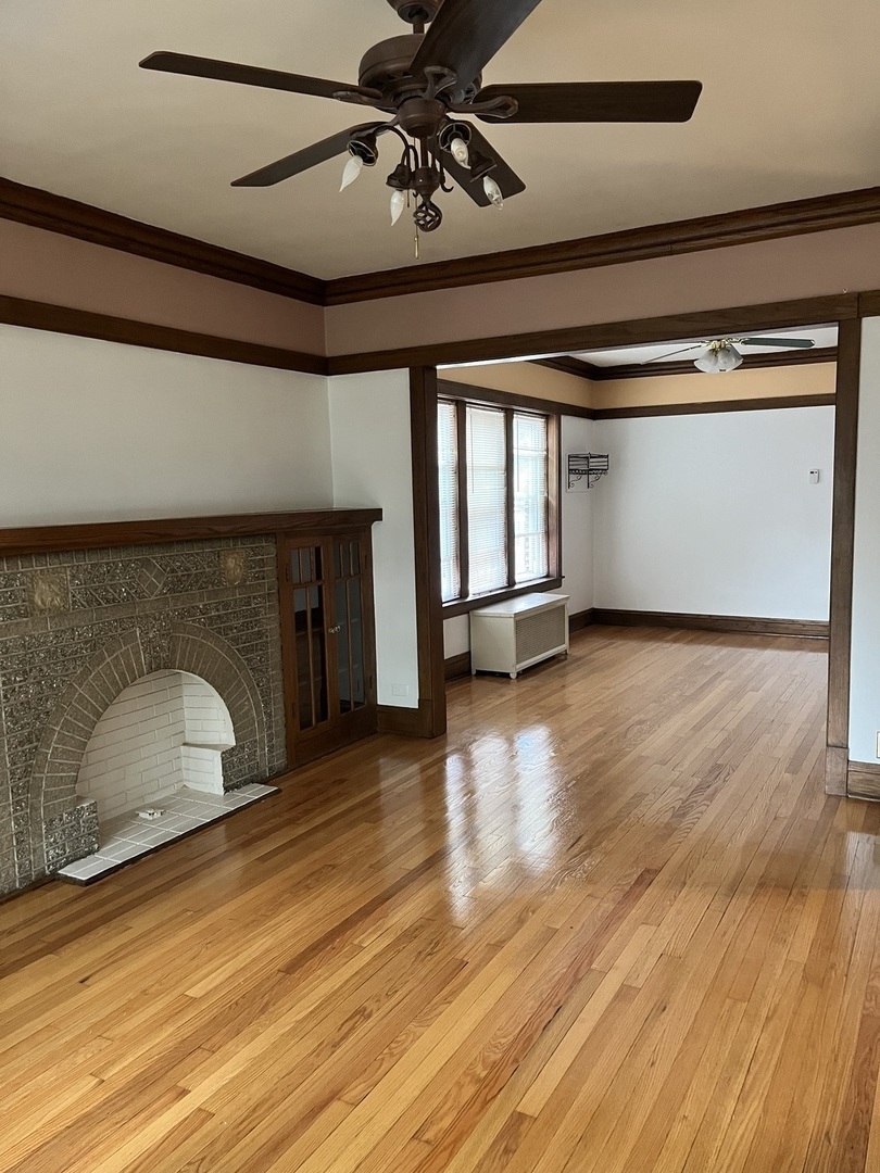 Property Photo: 5350 W Wilson Avenue 1 IL 60630