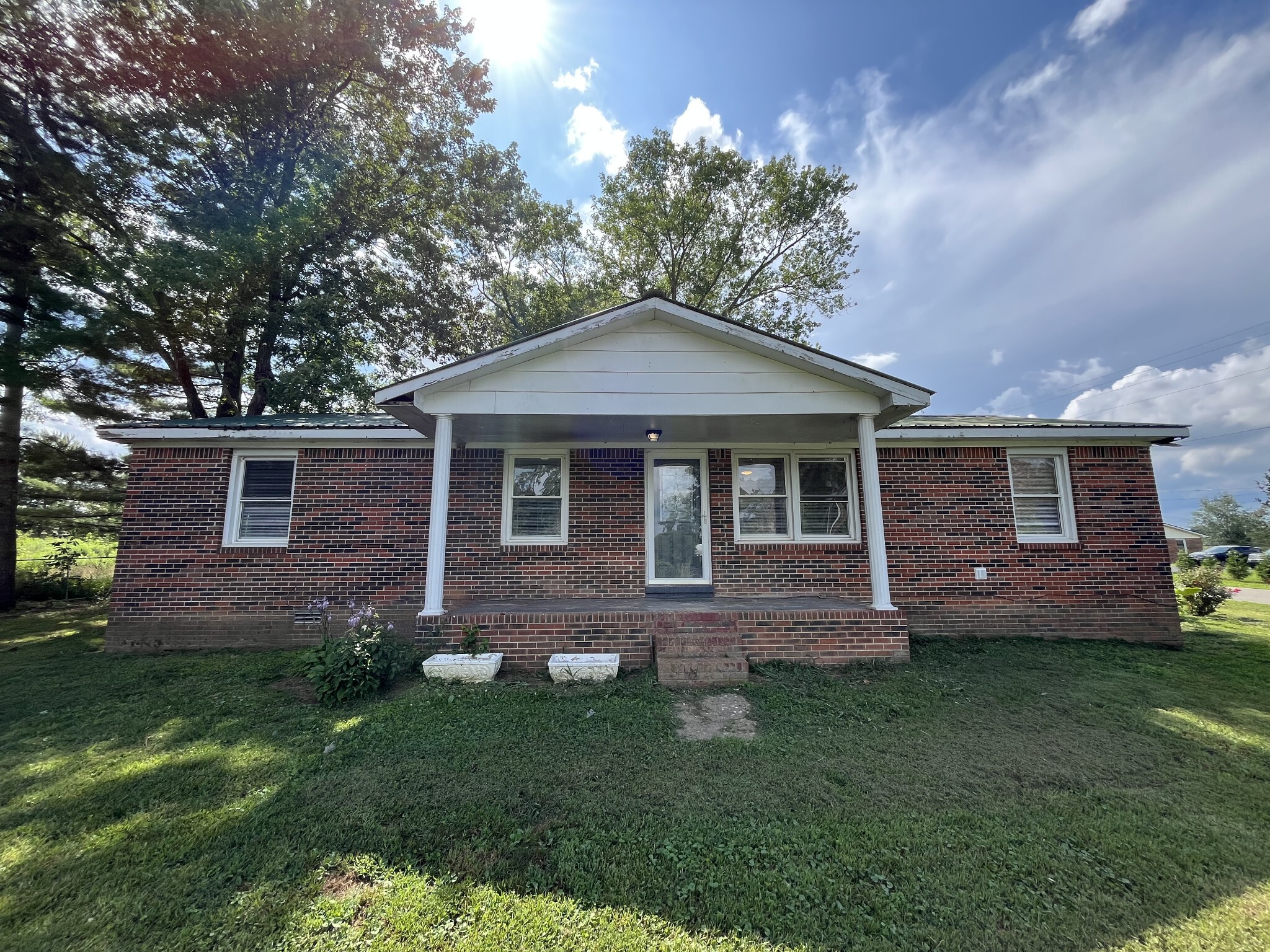 Property Photo:  481 McQuade Cir  TN 37110 