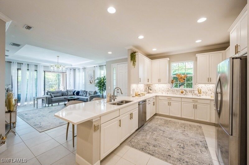 Property Photo:  8070 Calle Canovas Street  FL 34114 