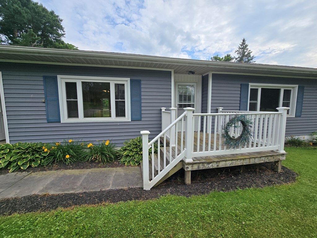 Property Photo:  206 East St  PA 18829 