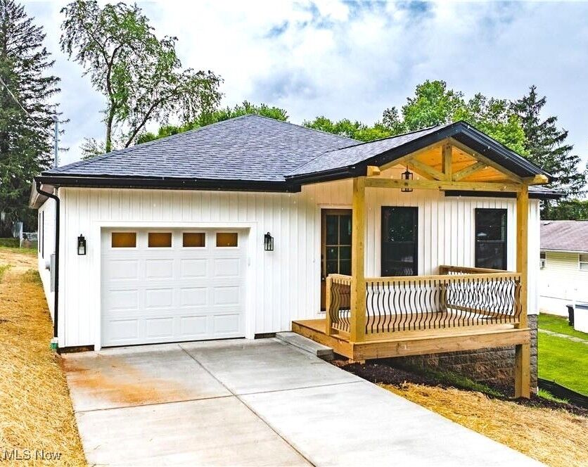 Property Photo: 1404 15th Street WV 26105