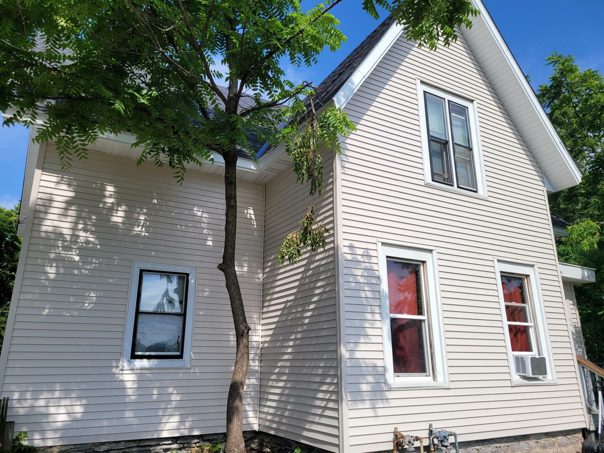 Property Photo: 89 Douglas Street MN 55102