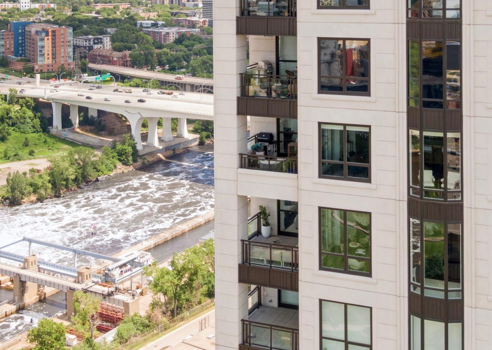 Property Photo: 1111 W River Parkway 24A MN 55415