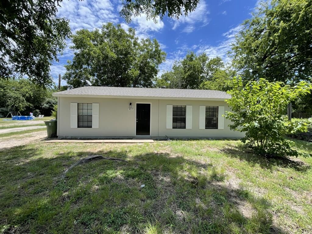 Property Photo: 4015 Brannon Road TX 76016