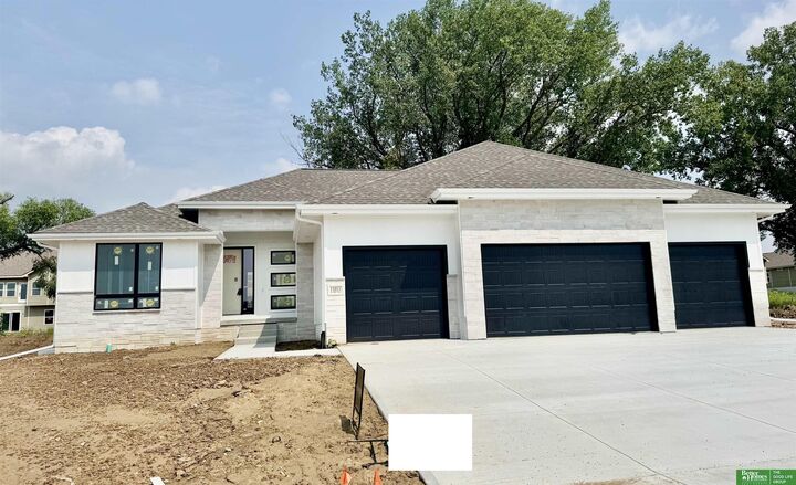 11011 S 98th Street  Papillion NE 68046 photo