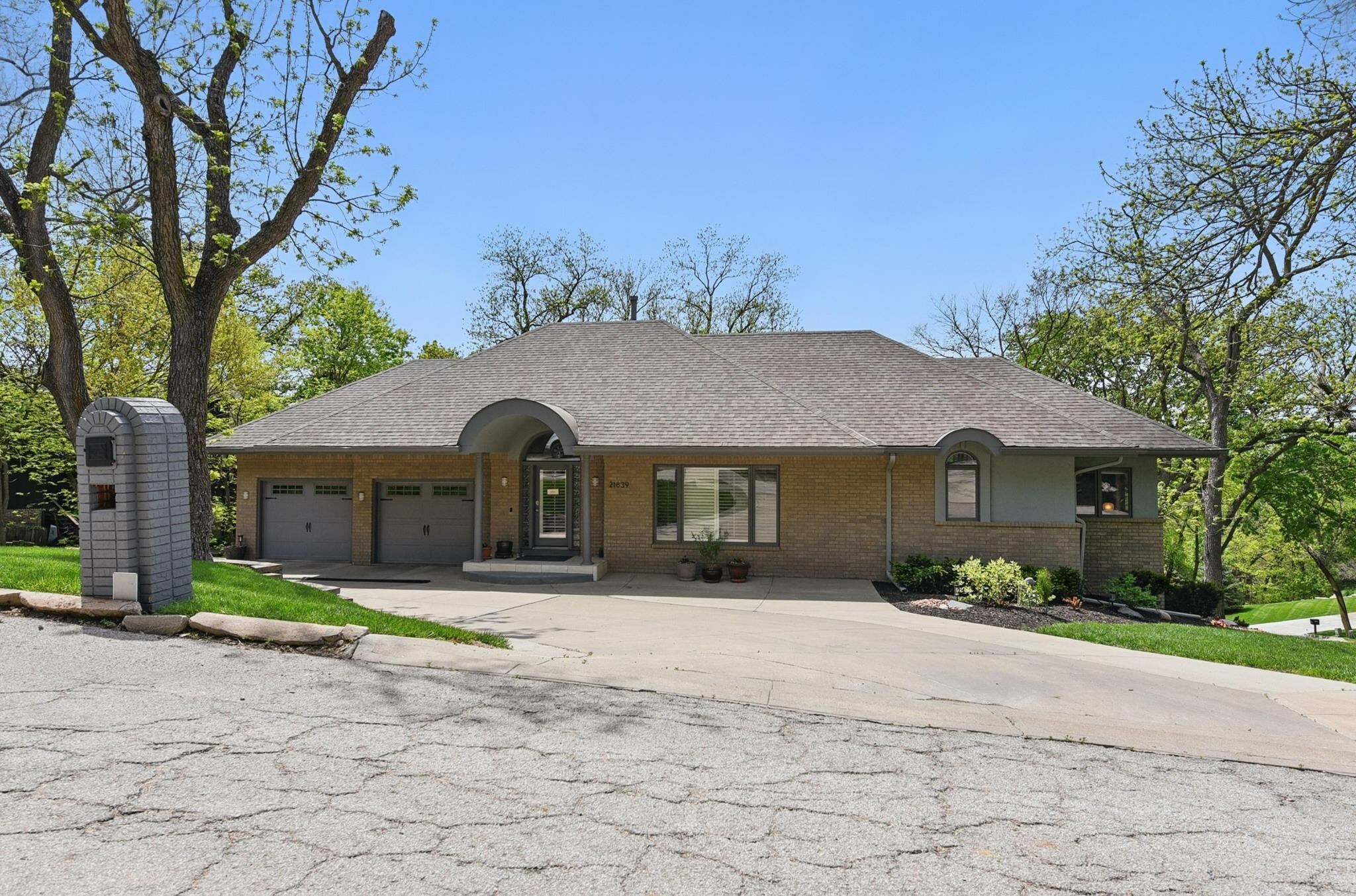 Property Photo: 21839 Hillandale Road NE 68022