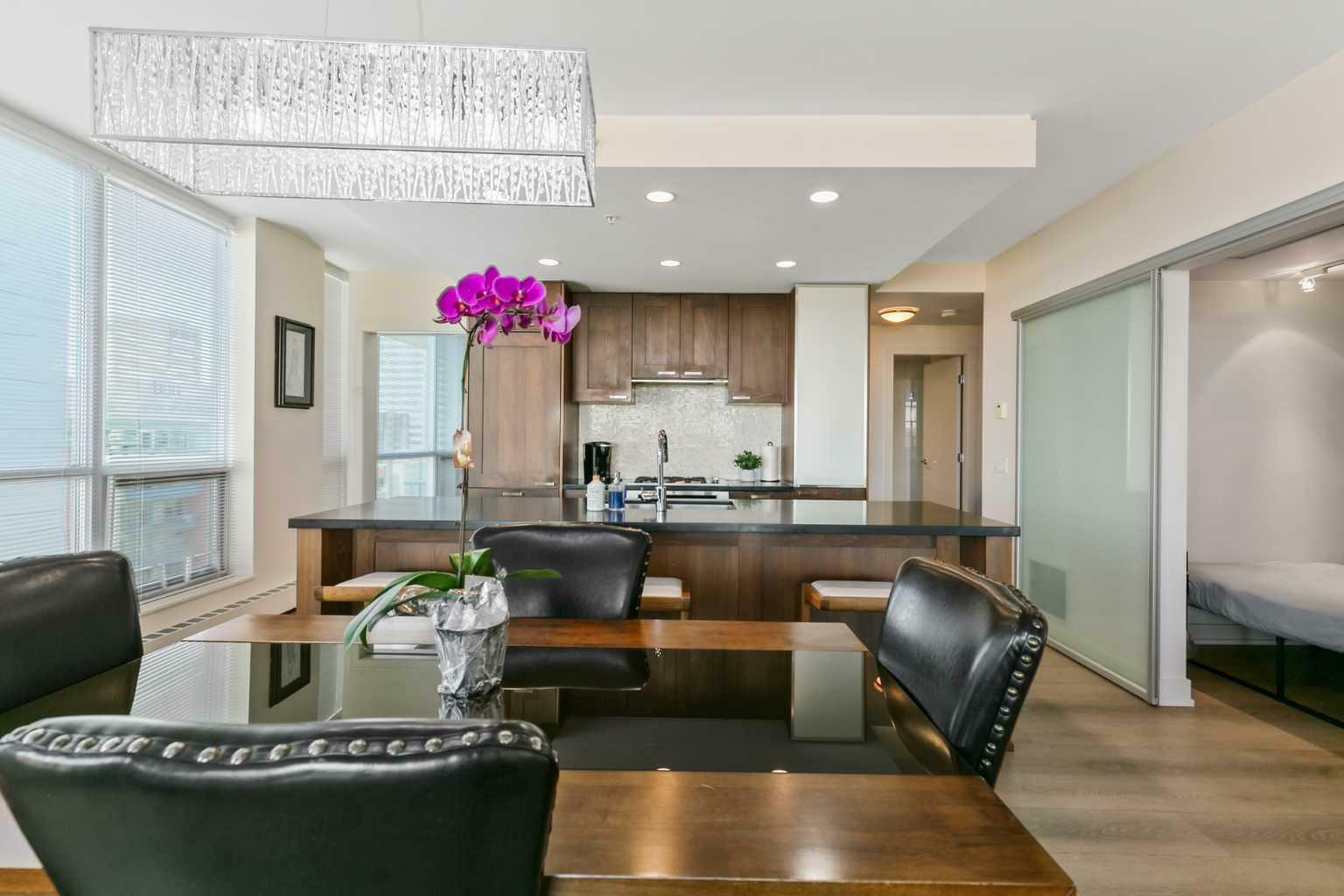 Property Photo:  222 Riverfront Avenue SW 1213  AB T2P 0X2 