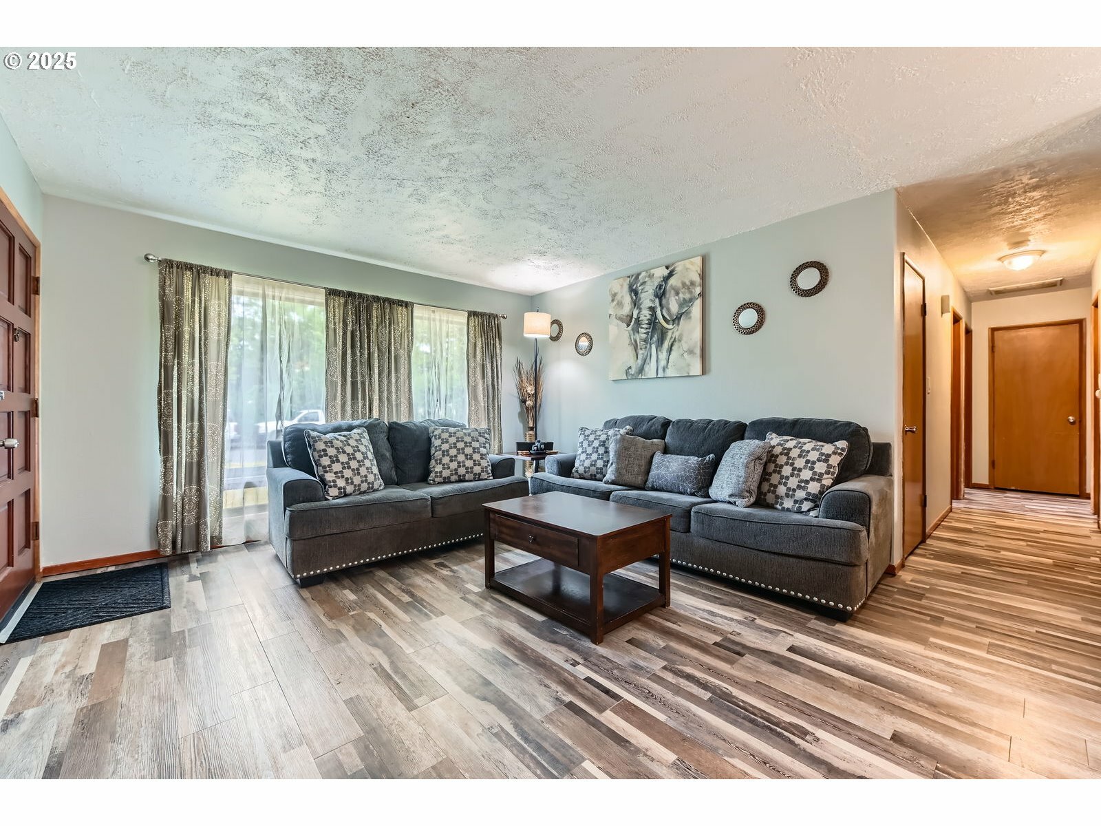 Property Photo:  3209 SE 165th Pl  OR 97236 