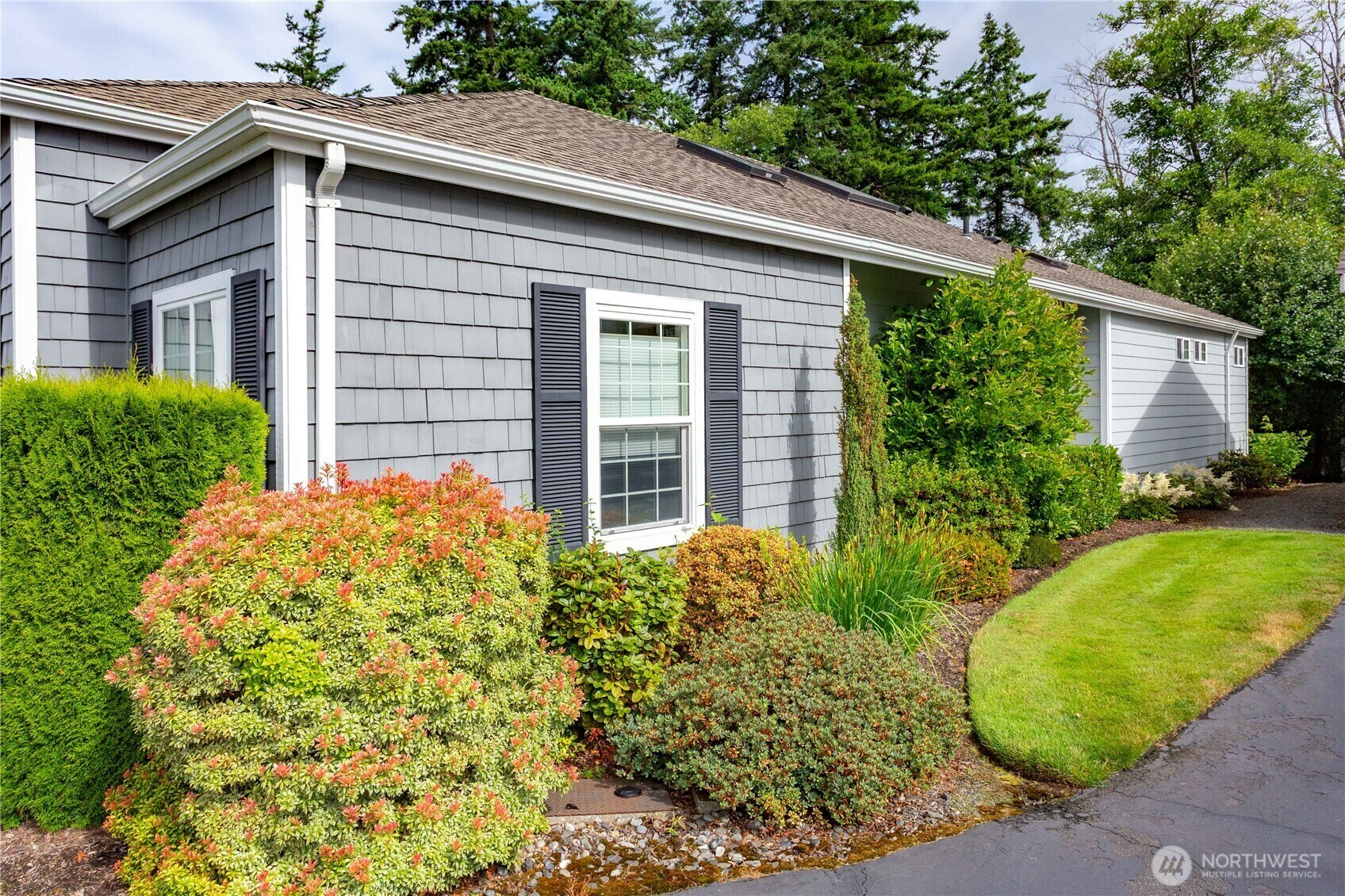 Property Photo:  512  Creekbend 4  WA 98226 