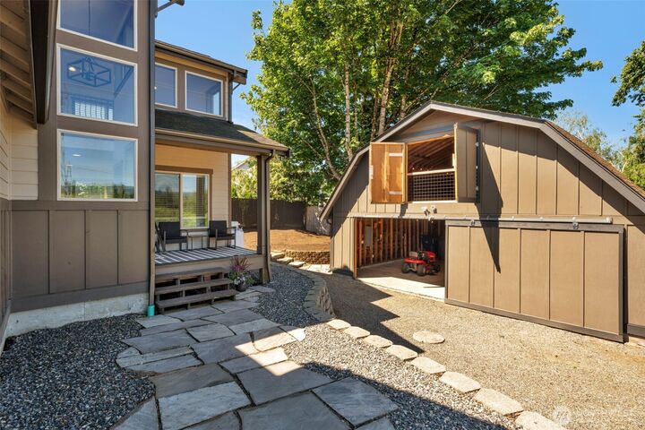 Property Photo: 26717 348th Avenue SE WA 98051