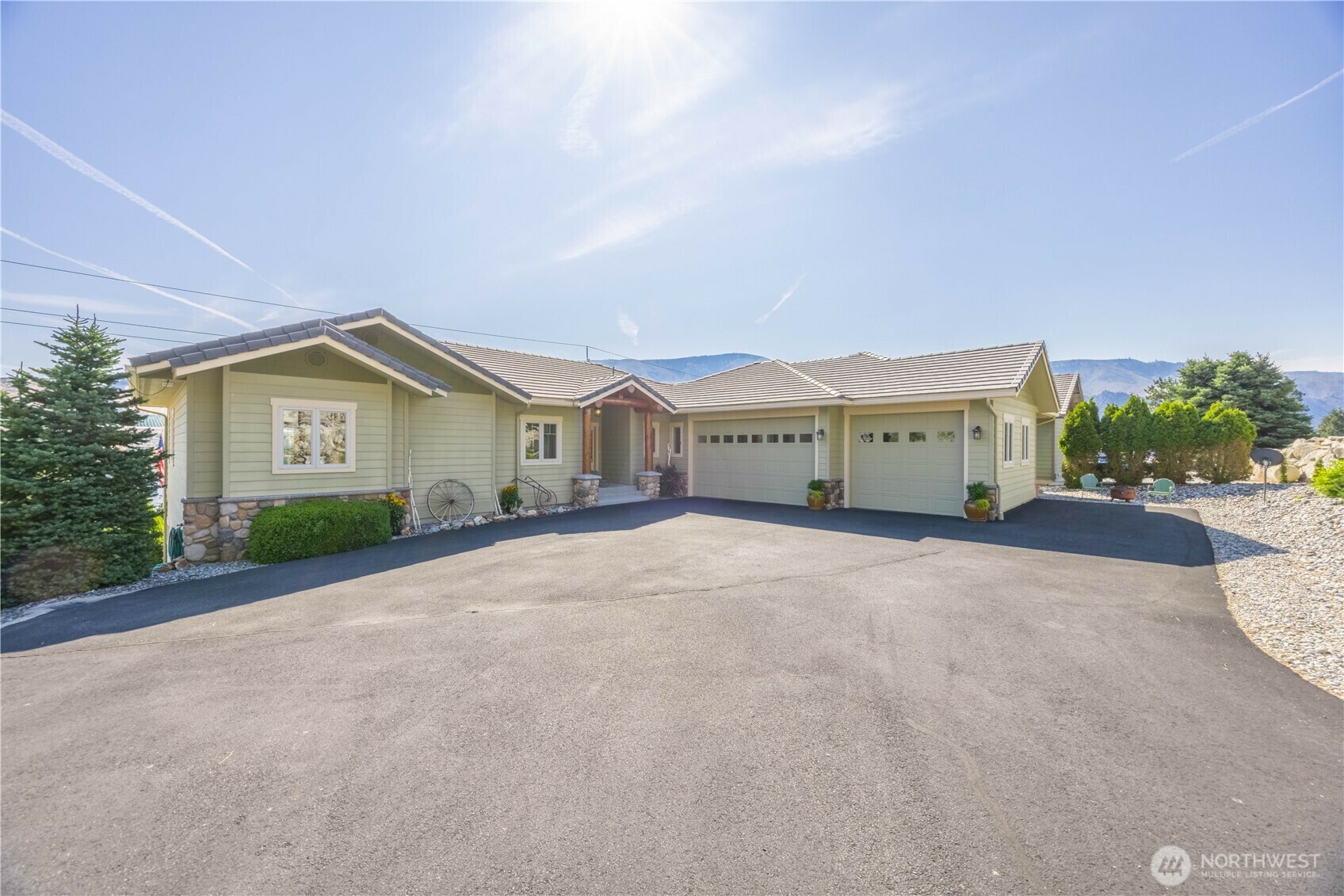 Property Photo:  15314  Lakeview Street  WA 98822 