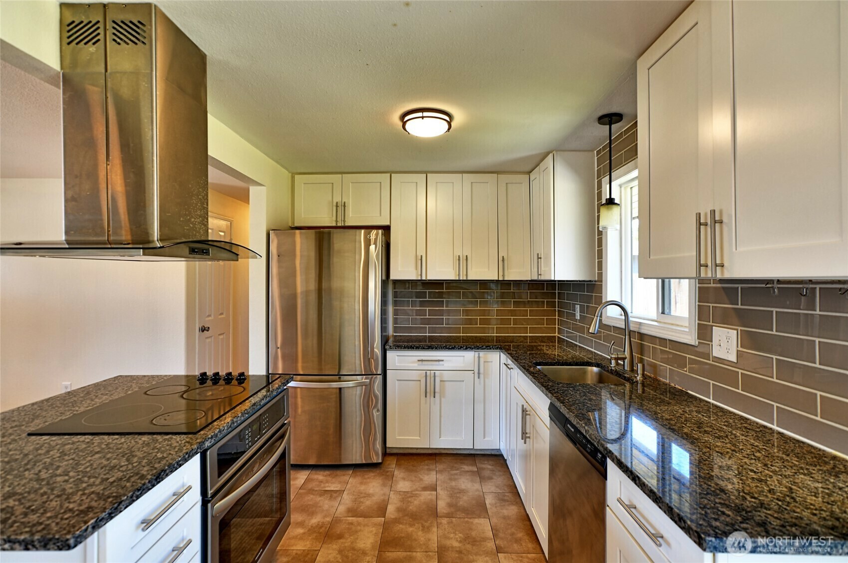Property Photo: 5305 86th Pl NE WA 98270