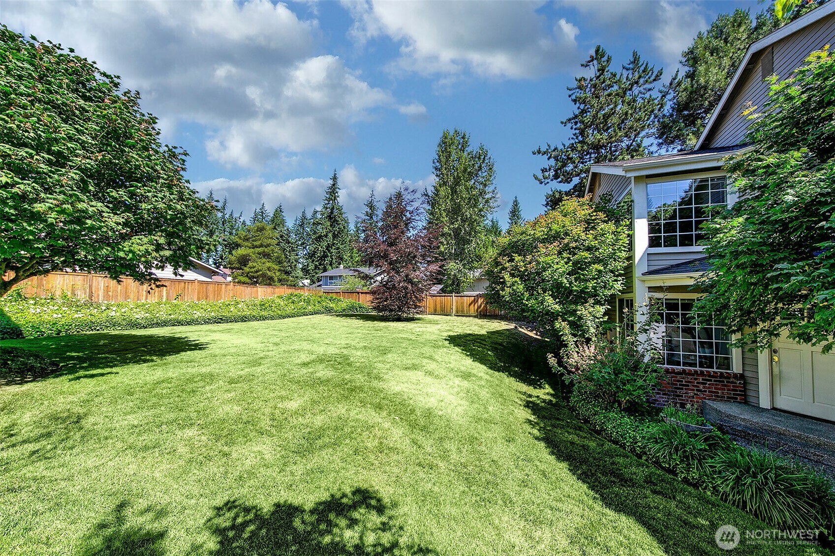 Property Photo:  14611 NE 3rd Street 2  WA 98007 
