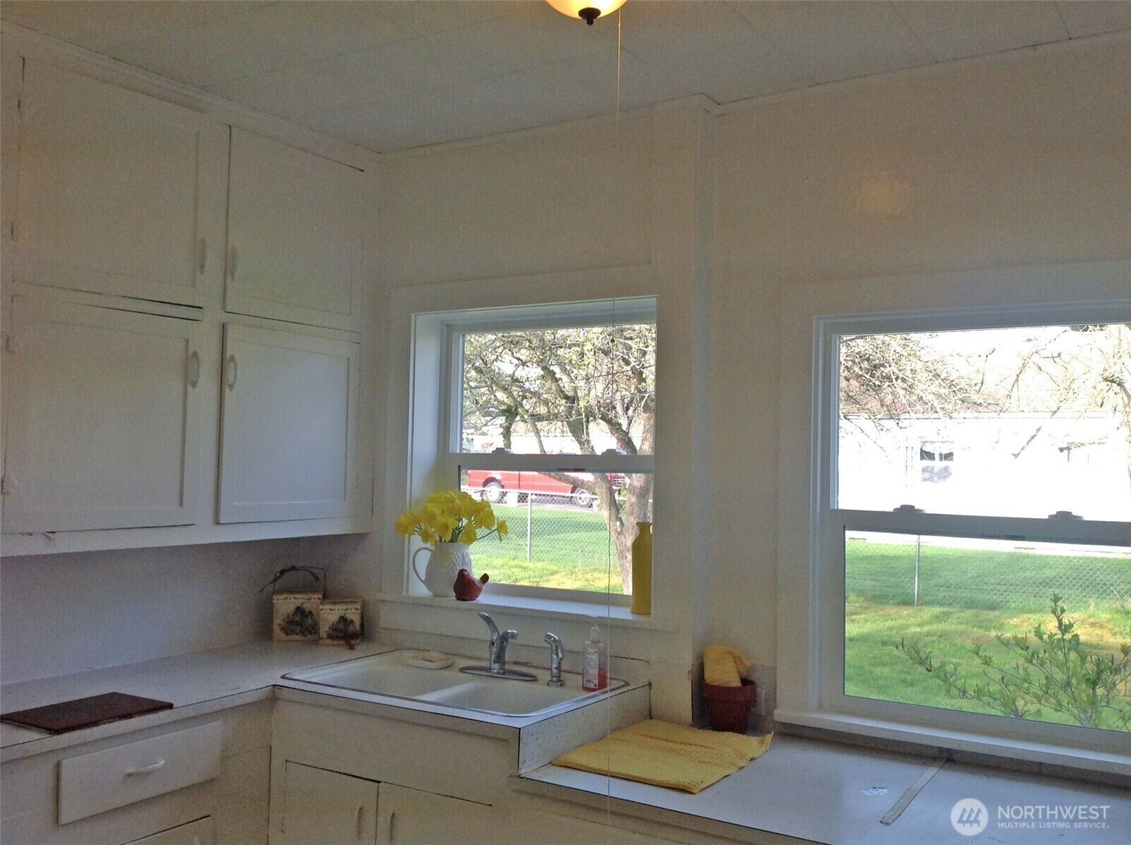 Property Photo:  153 E Maple Street  WA 98382 