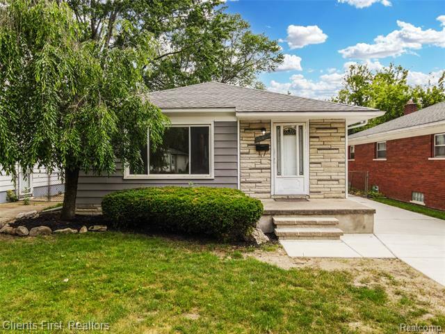 Property Photo:  18473 Olympia  MI 48240 