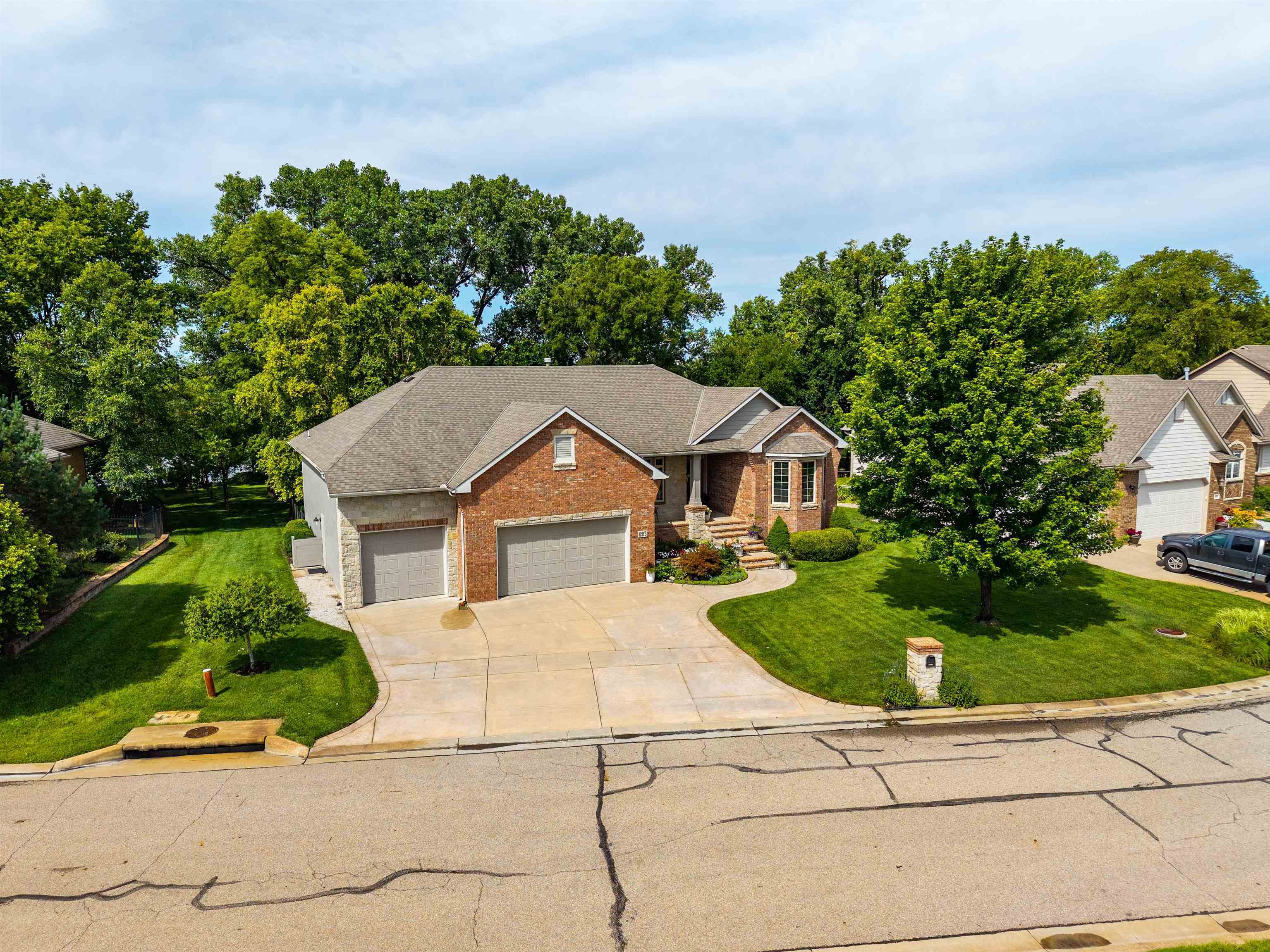 Property Photo: 6513 S Cedardale Ave KS 67037