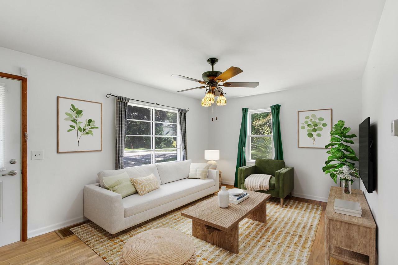 Property Photo: 803 North Oakhill Avenue WI 53548