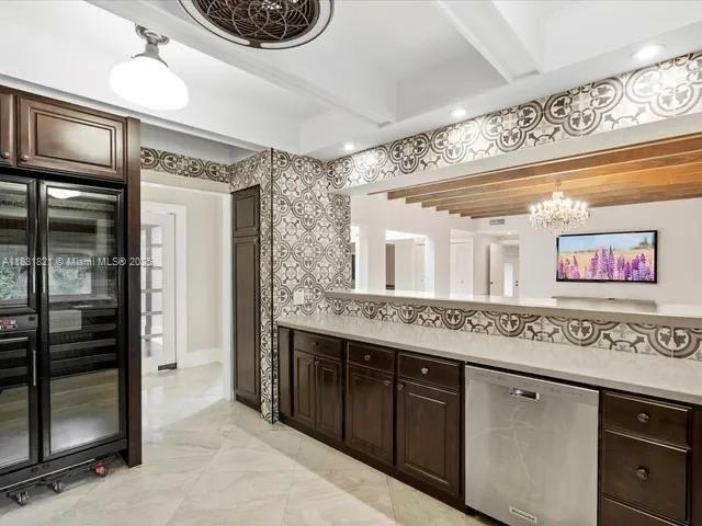 Property Photo:  1006 S Greenway Dr  FL 33134 