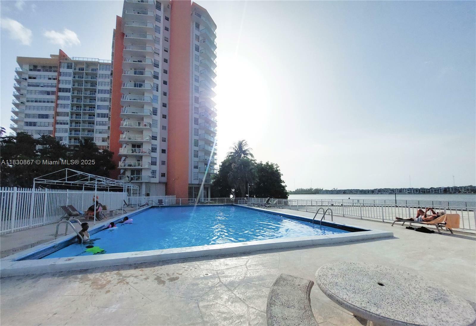 Property Photo:  1351 NE Miami Gardens Dr 513E  FL 33179 