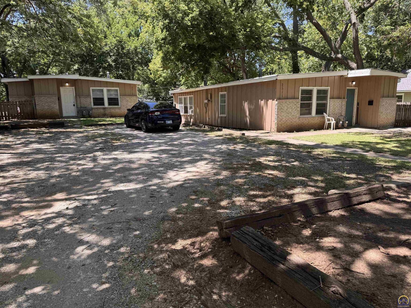 Property Photo: 2511/2513 SW Buchanan St KS 66611