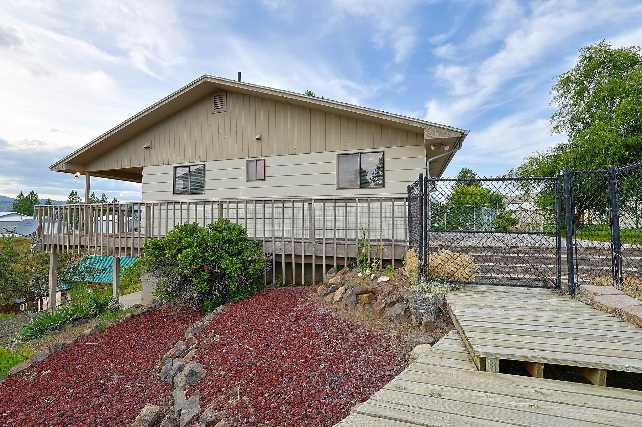 Property Photo: 119 Blossom Ct WA 99122