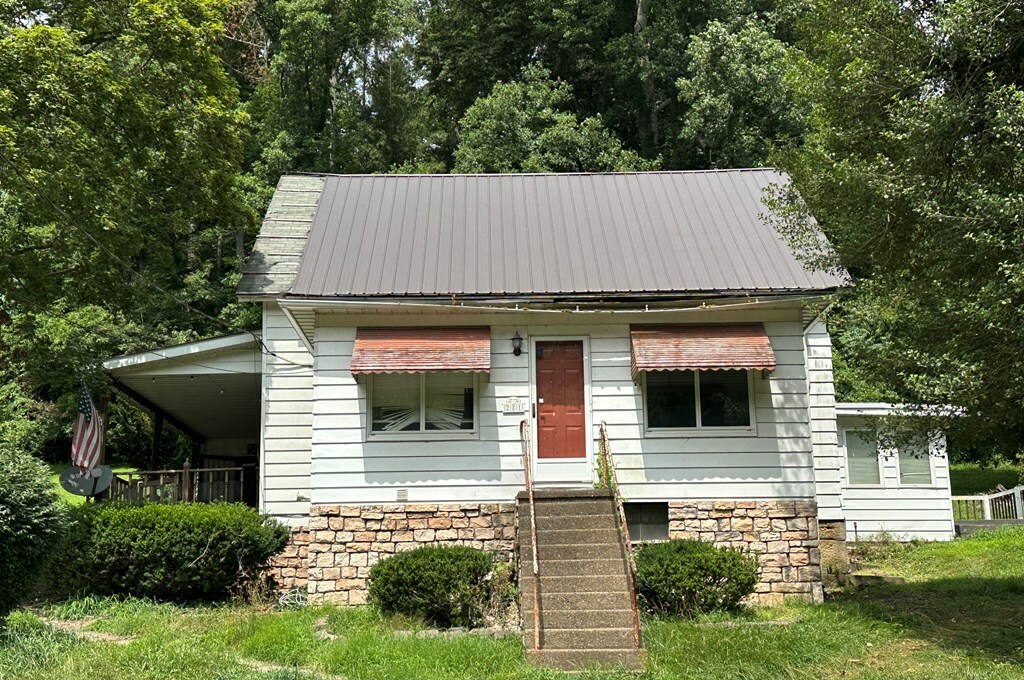 Property Photo: 281 Mulberry Ave. OH 45769