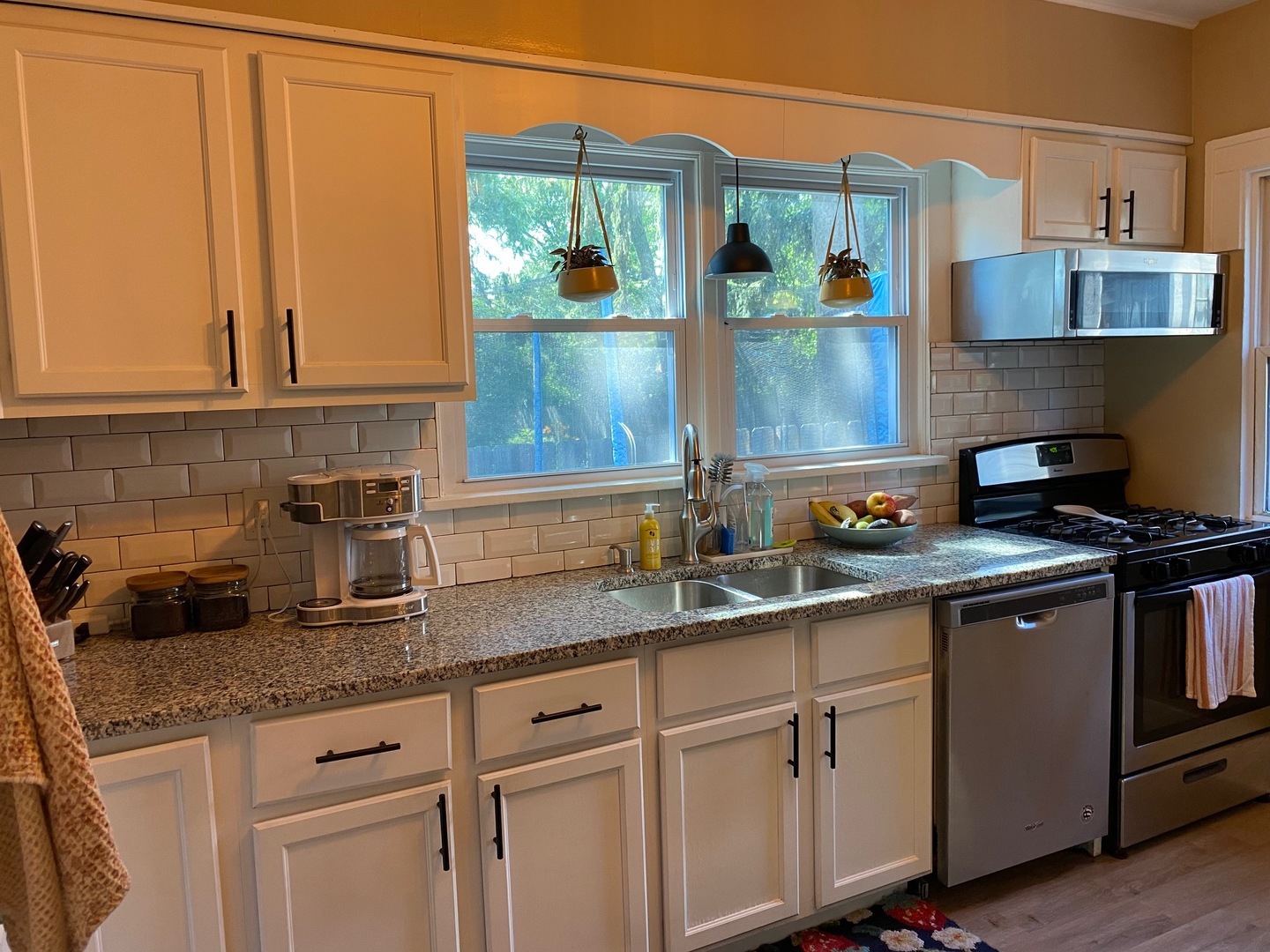 Property Photo: 403 W Park Avenue IL 60189