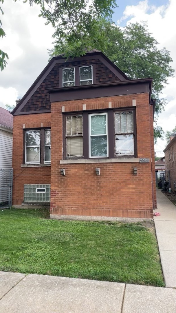 Property Photo: 7243 S Wood Street IL 60636