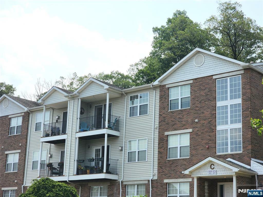 Property Photo:  85 Mountainview Court 85  NJ 07457 