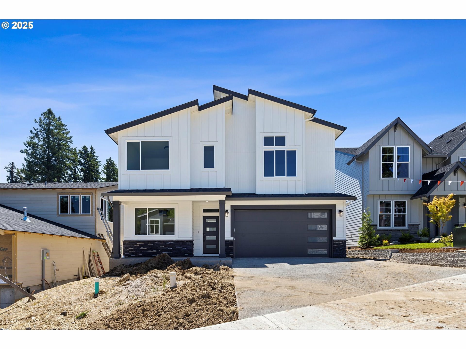 14196 SE Iseli Ln  Clackamas OR 97015 photo