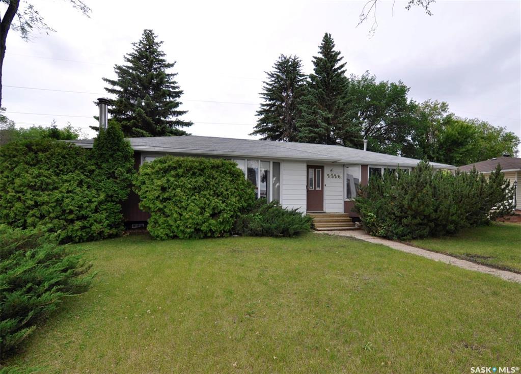 Property Photo: 2326 Preston Avenue S SK S7J 2G2