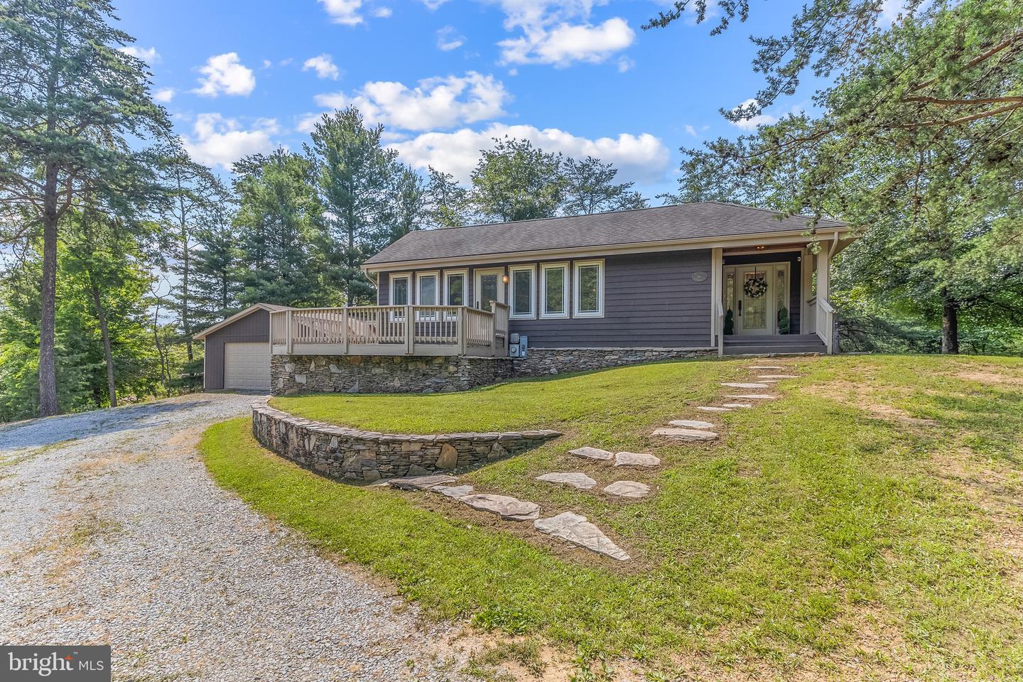 Property Photo: 26 Pathfinder Lane WV 25427
