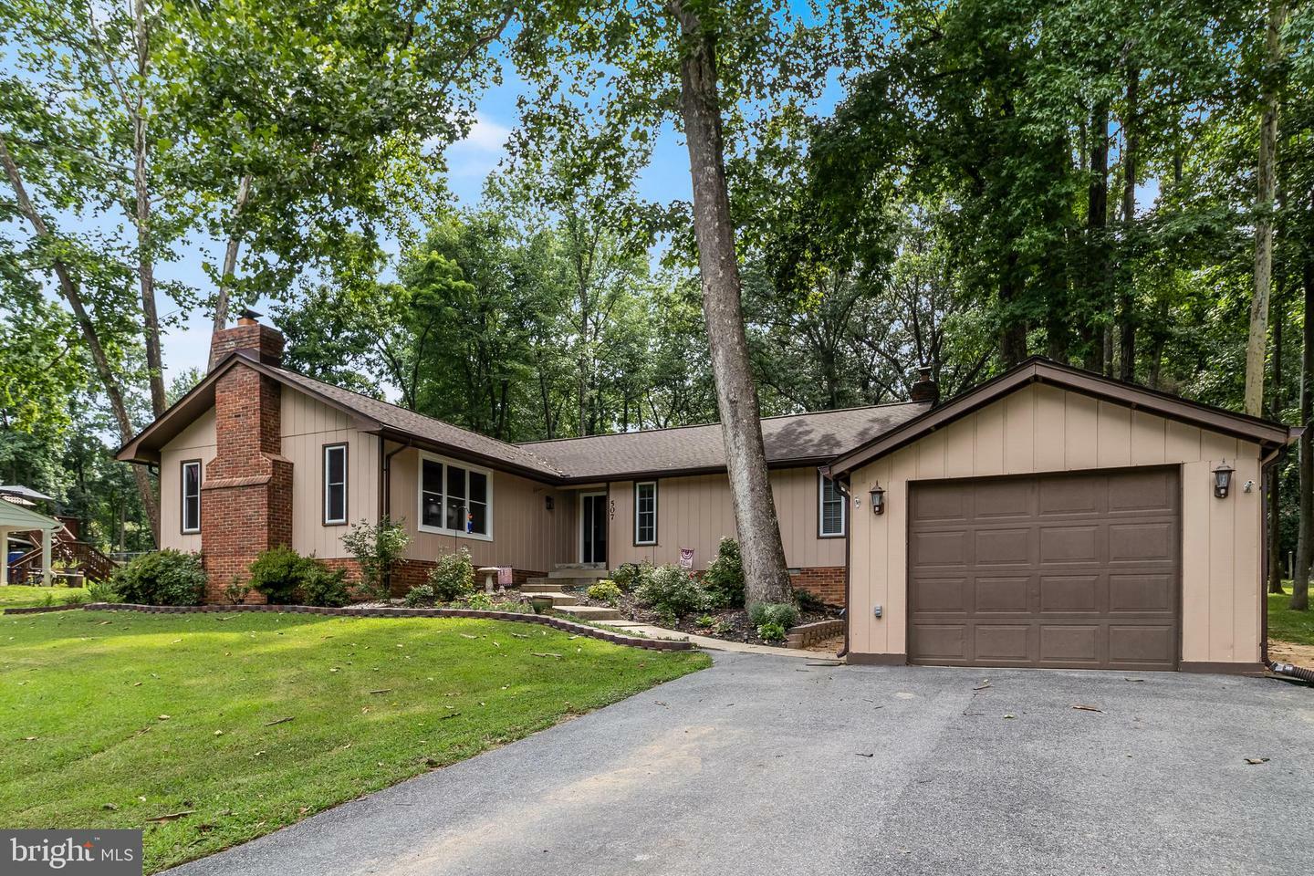 Property Photo: 507 Scarlet Oak Road MD 20646
