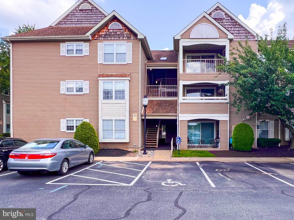 Property Photo: 71204 Delaire Landing Road 204 PA 19114