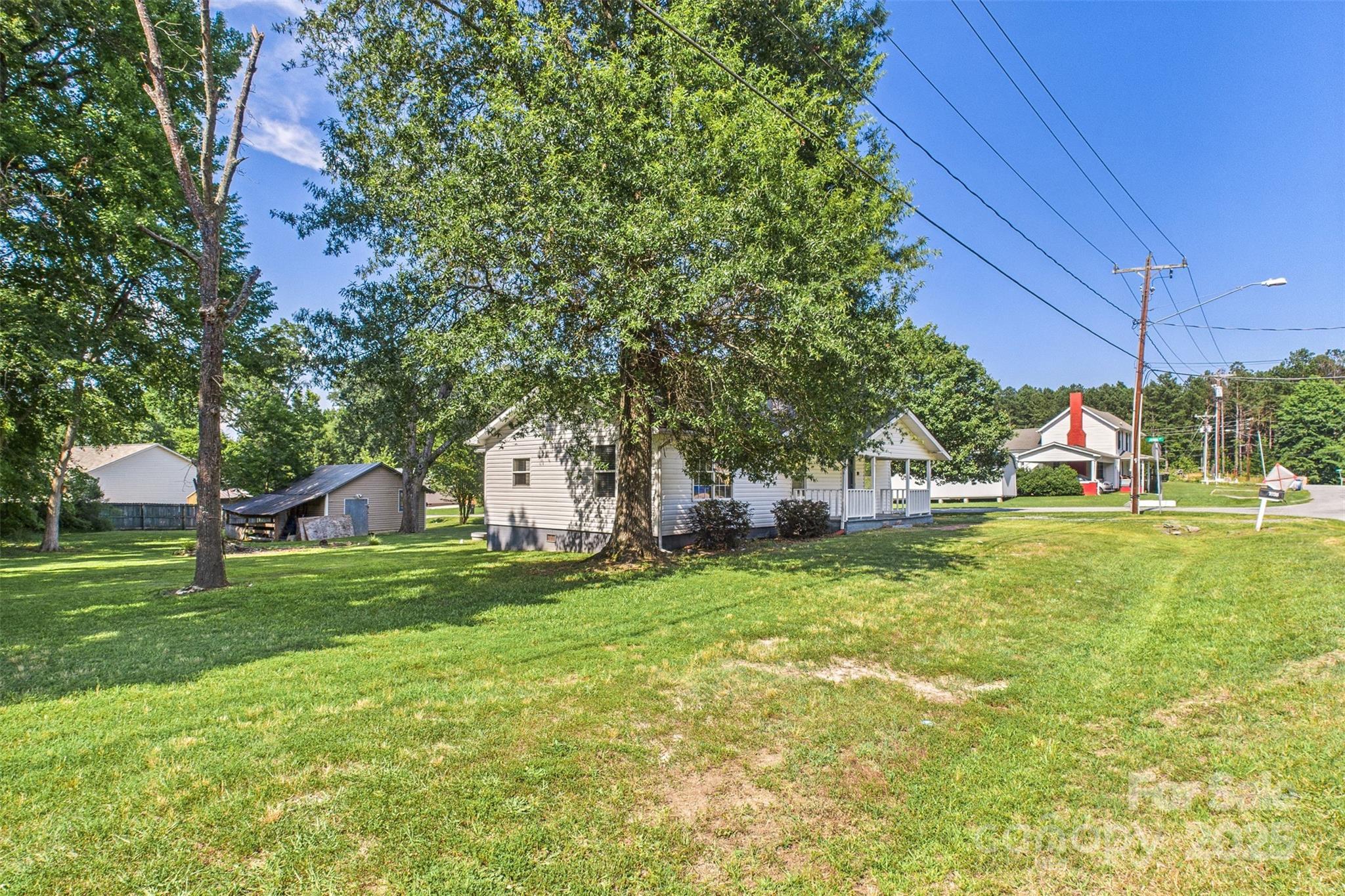Property Photo: 1038 Johnsontown Road NC 27360