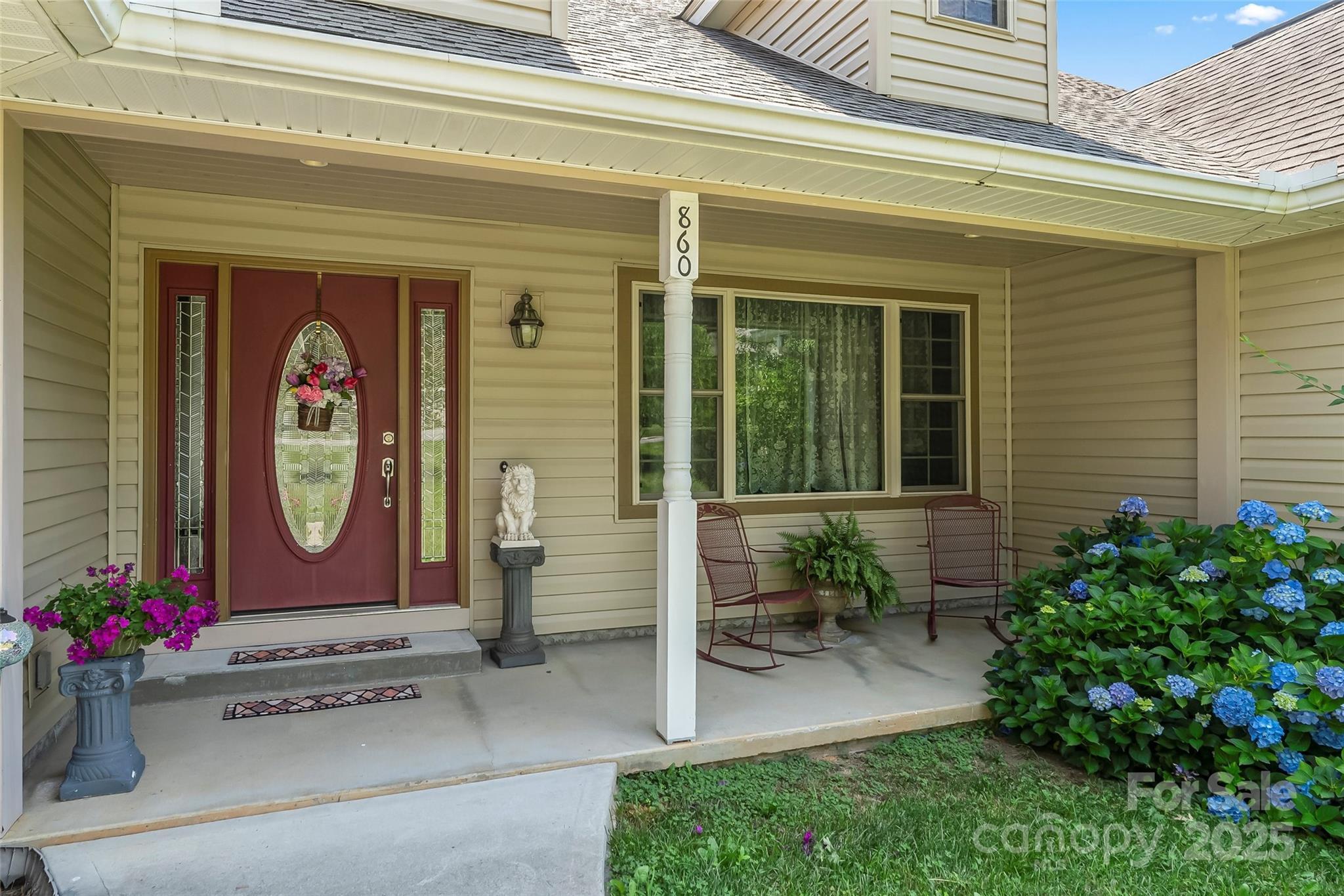 Property Photo: 860 Asbury Road NC 28715