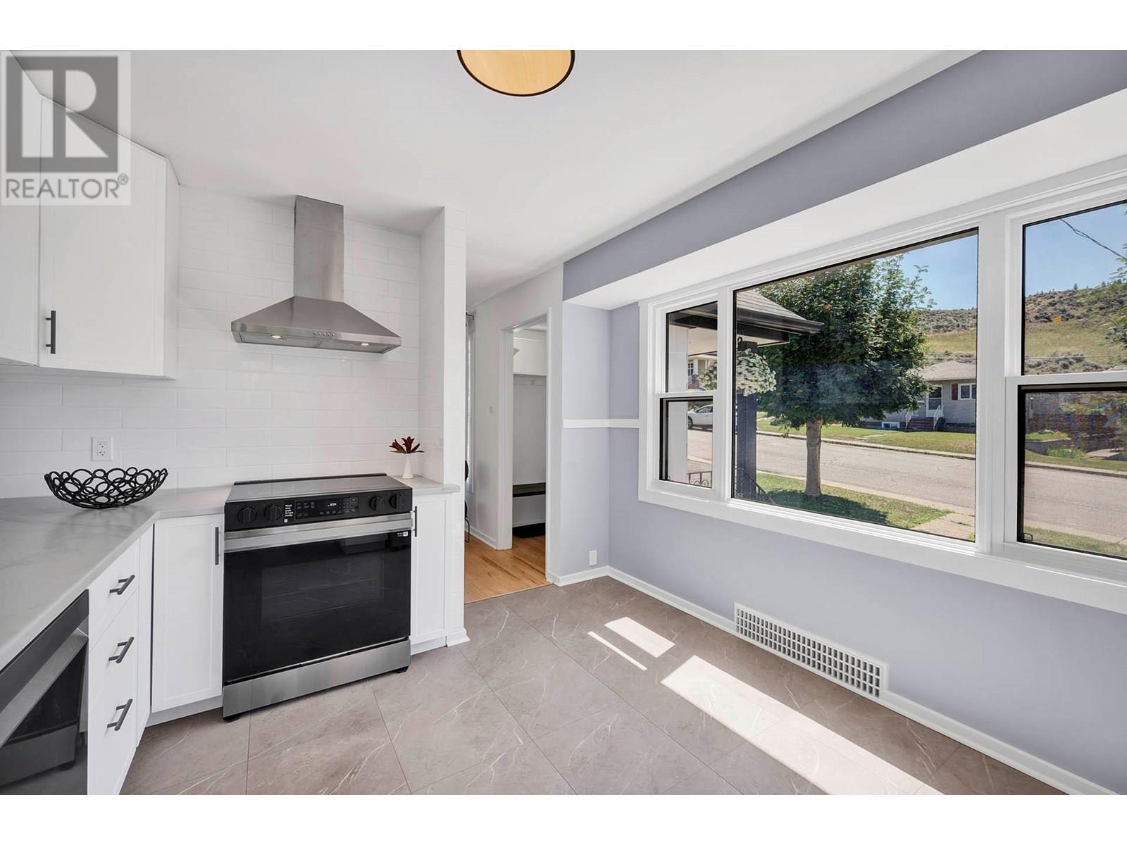 Property Photo:  1314 Pine Crescent  BC V2C 2Z1 