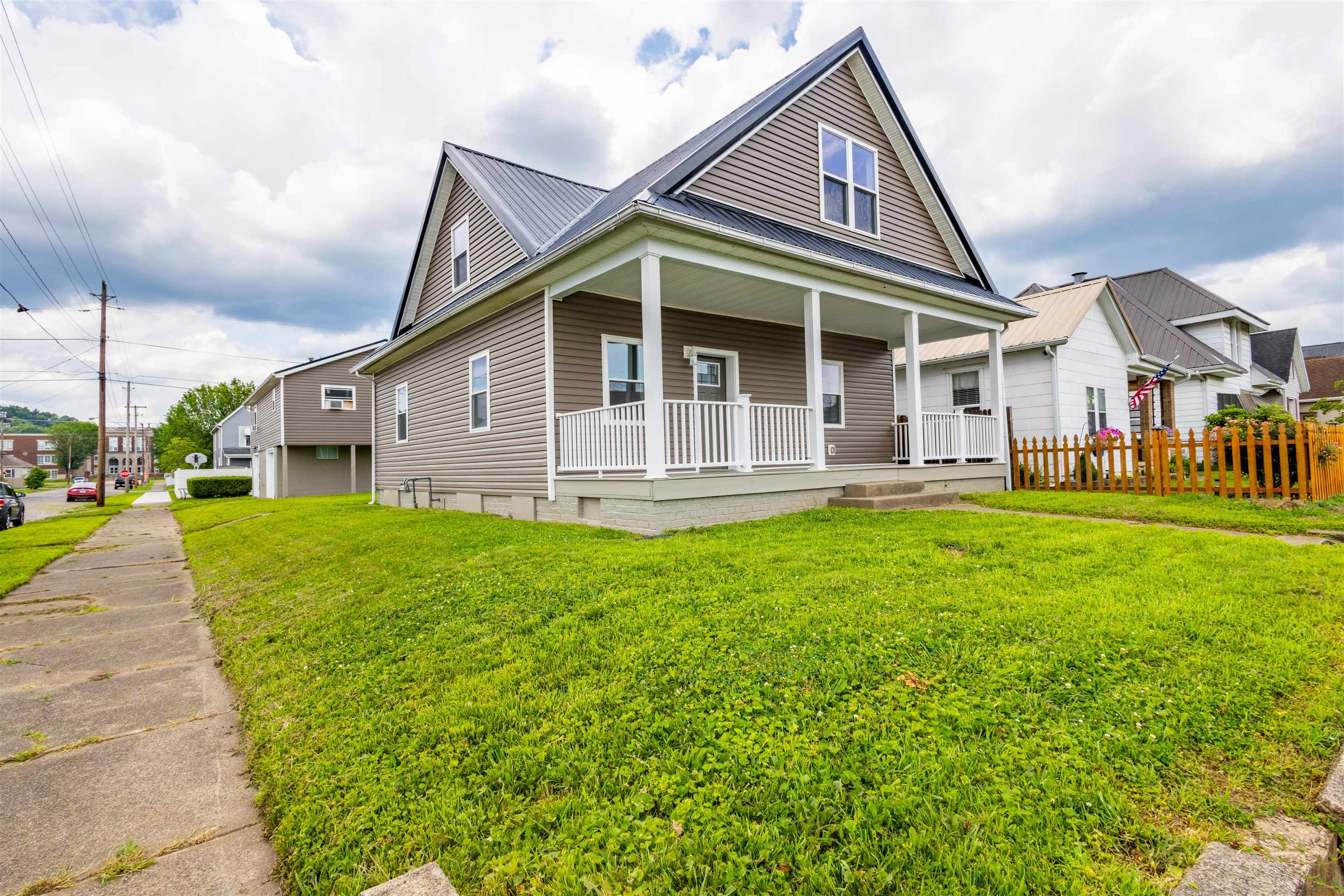 Property Photo: 1703 S 5th Street OH 45638