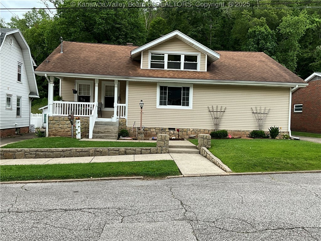 Property Photo: 2169 N 21st Street WV 25143