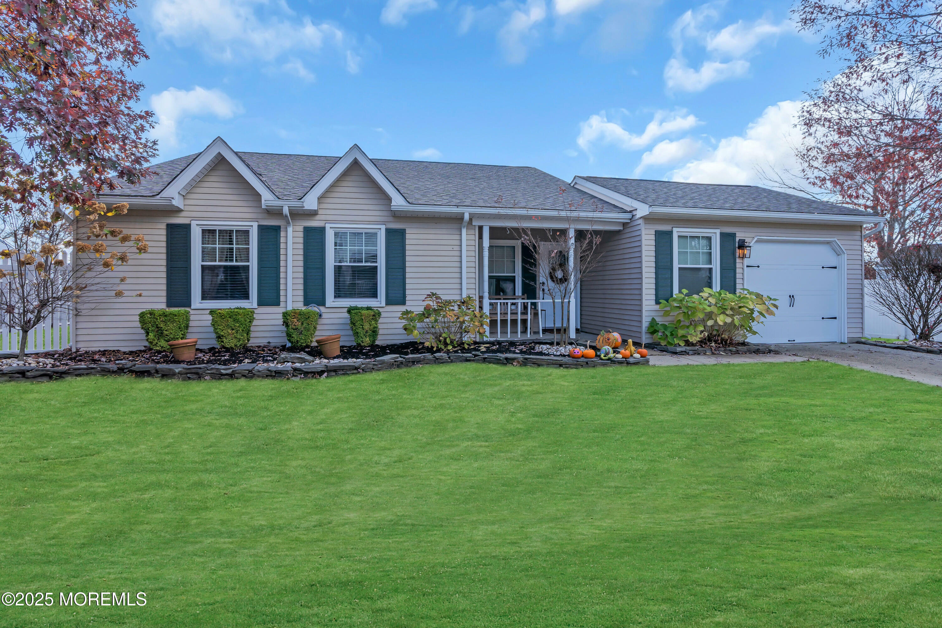 6 Providence Lane  Howell NJ 07731 photo