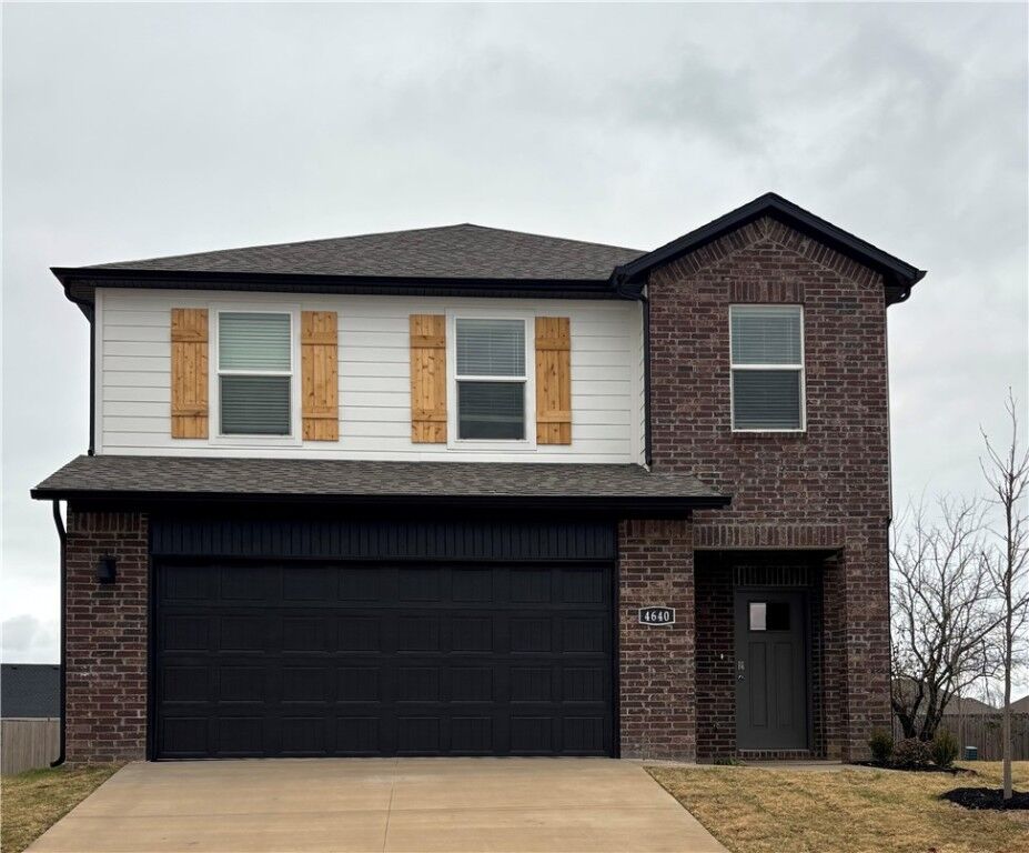 Property Photo:  4640 W Aurora Street  AR 72704 