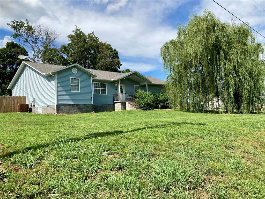 Property Photo: 1202 McKennon Street AR 72616