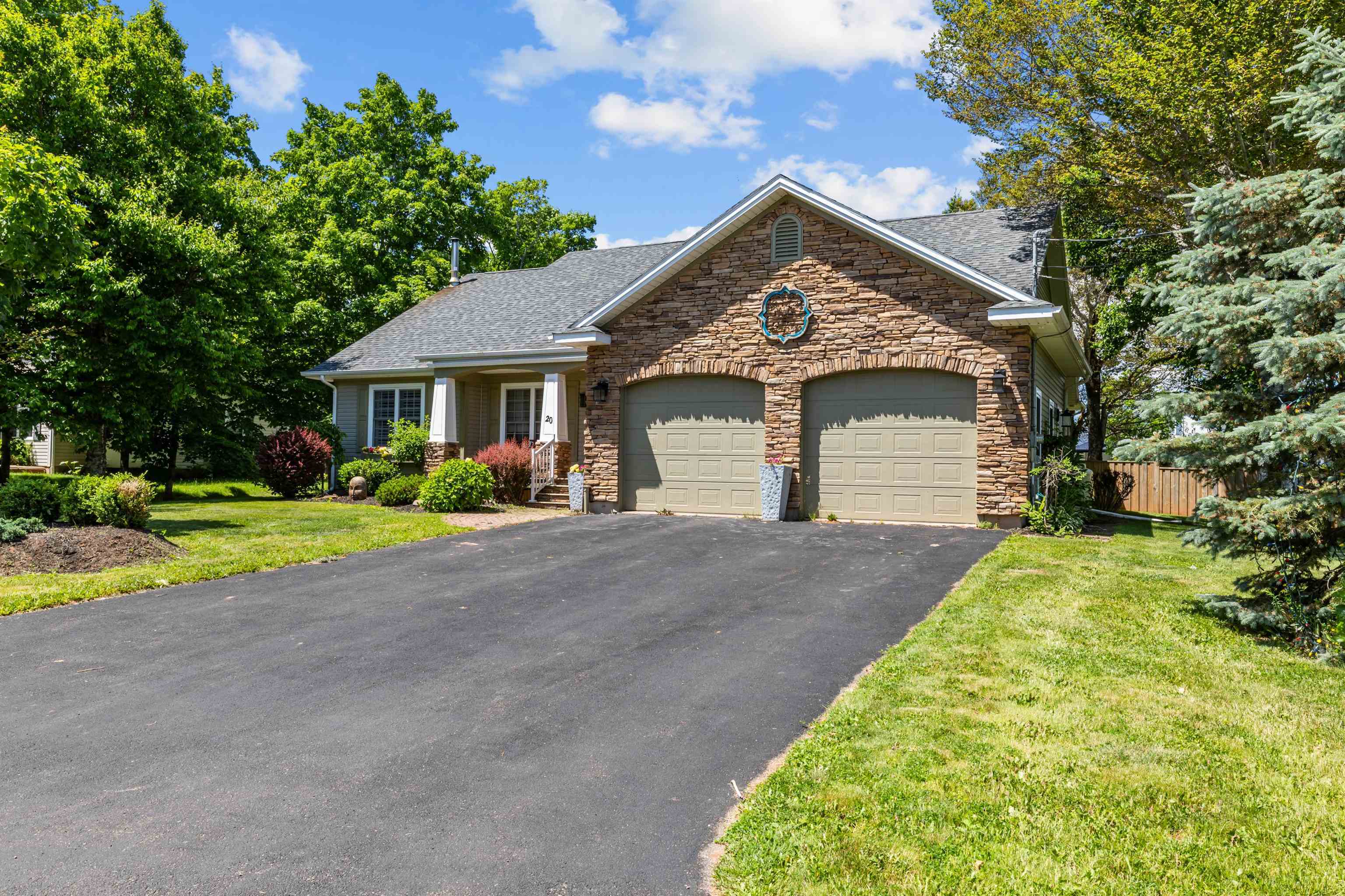 Photo de la propriété:  20 Gavin Court  PE C1N 6H5 