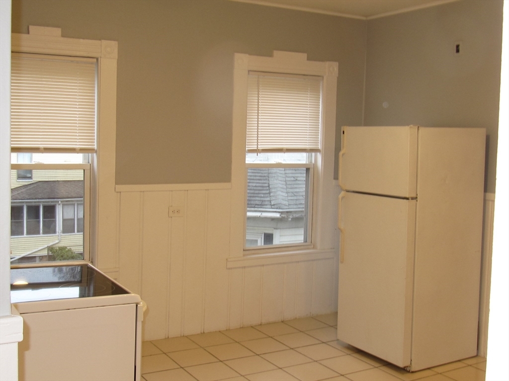 Property Photo:  2 Sturgis Street 3  MA 01605 
