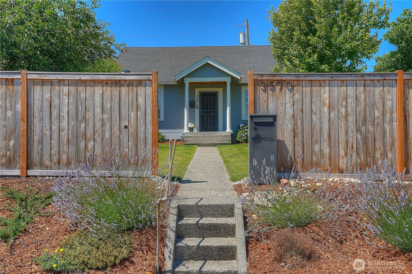 Property Photo:  3570 E L Street  WA 98404 
